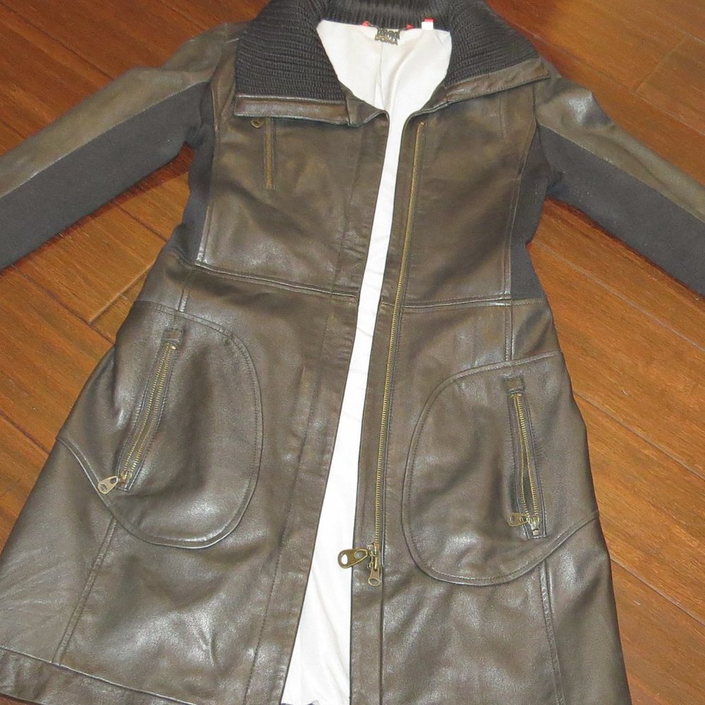 Doma leather coat size small